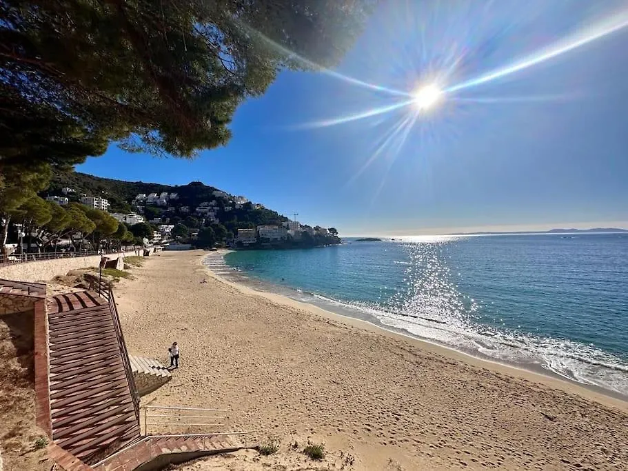 Apartment L'Horizon Bleu Vue Et Bord De Mer Canyelles Roses Spain
